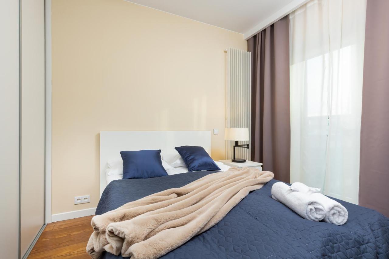 Royal City Center Mennica Residence By Noclegi Renters Warsaw Ngoại thất bức ảnh
