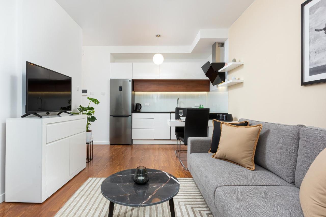 Royal City Center Mennica Residence By Noclegi Renters Warsaw Ngoại thất bức ảnh