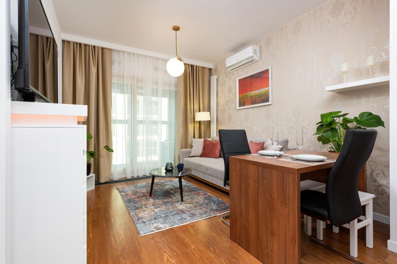Royal City Center Mennica Residence By Noclegi Renters Warsaw Ngoại thất bức ảnh