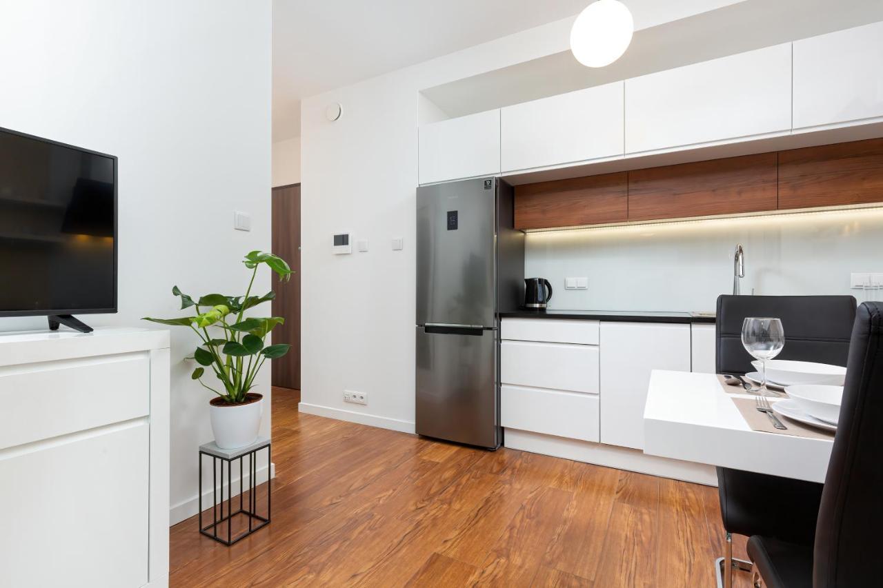 Royal City Center Mennica Residence By Noclegi Renters Warsaw Ngoại thất bức ảnh