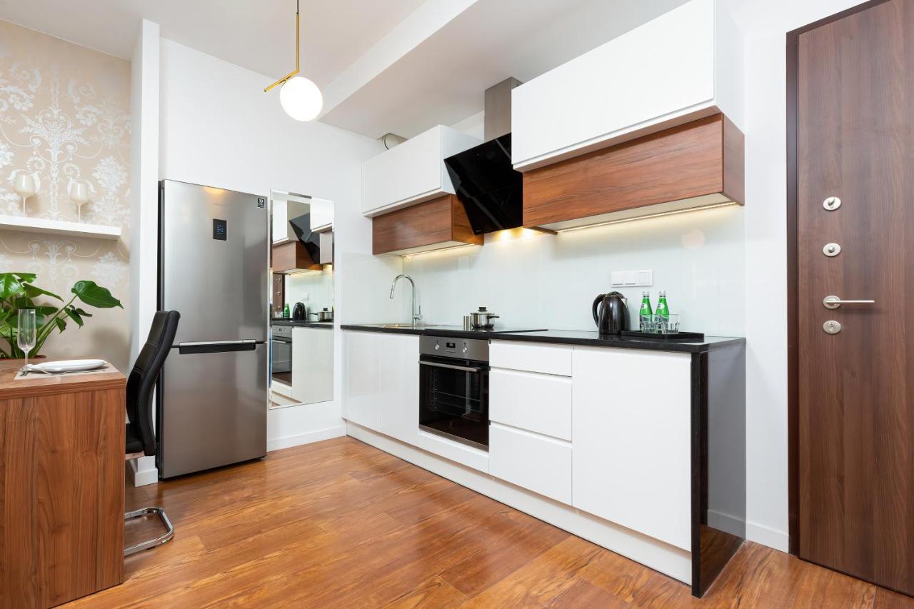 Royal City Center Mennica Residence By Noclegi Renters Warsaw Ngoại thất bức ảnh